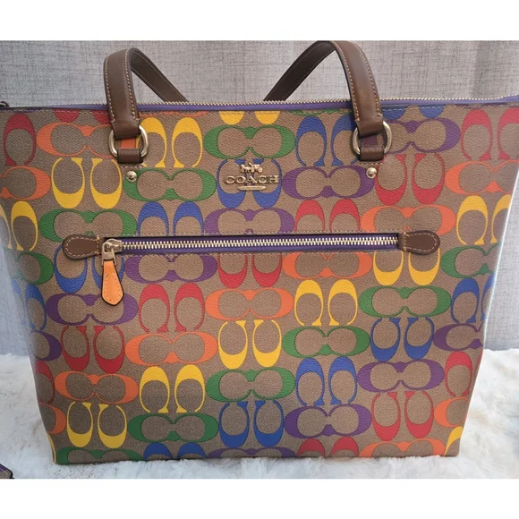 Coach City Tote In Rainbow Signature Canvas. & Matching Sunglasses Case - Picture 6 of 13